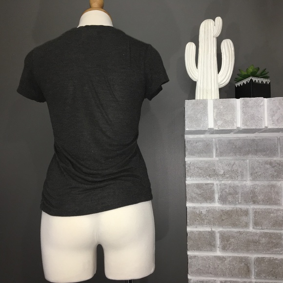 H&M basic grey tee - Picture 2 of 2